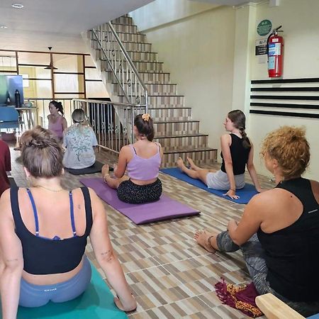טונגסלה Phangan Barsay Hostel מראה חיצוני תמונה