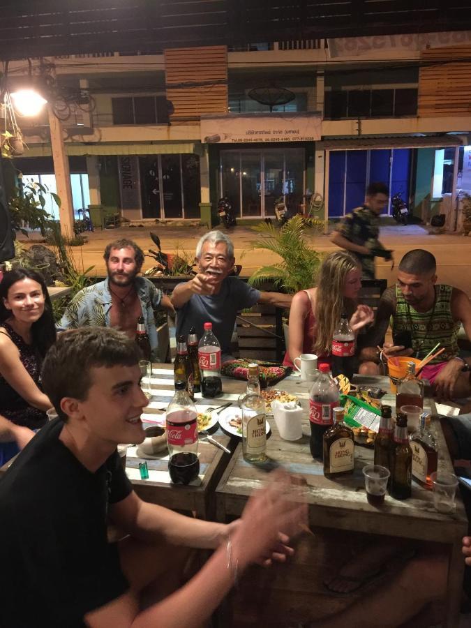 טונגסלה Phangan Barsay Hostel מראה חיצוני תמונה